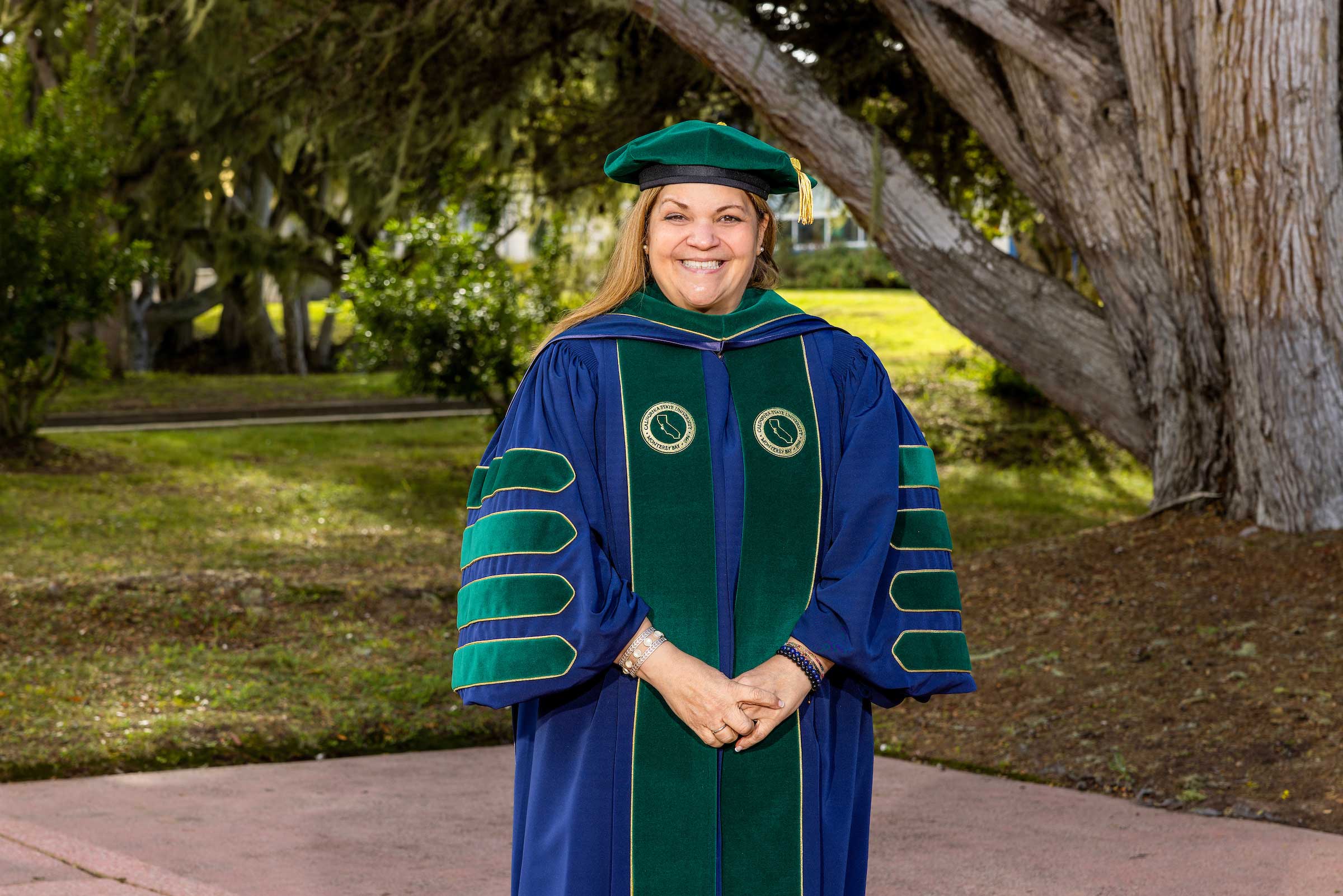 Vanya Quiñones Portrait wearing her regala