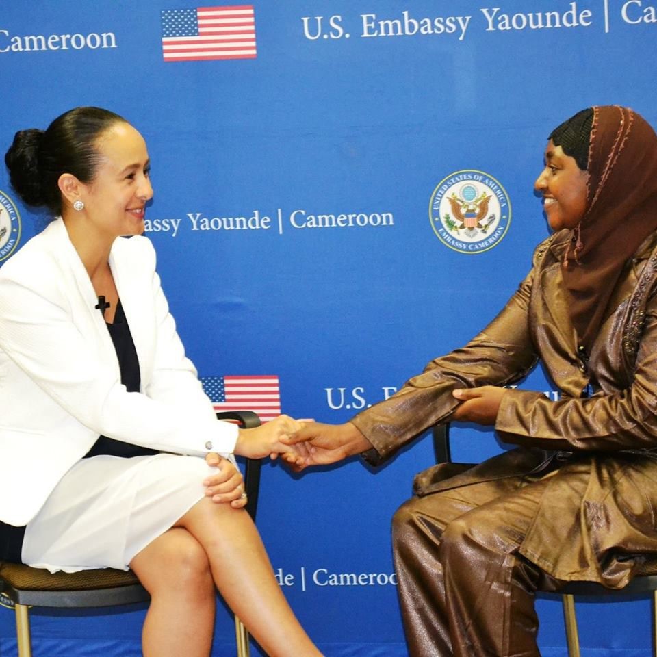 Schultz greeting an official in Cameroon.