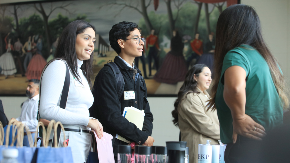 Accounting students talk to recruiters at Accounting Networking Event