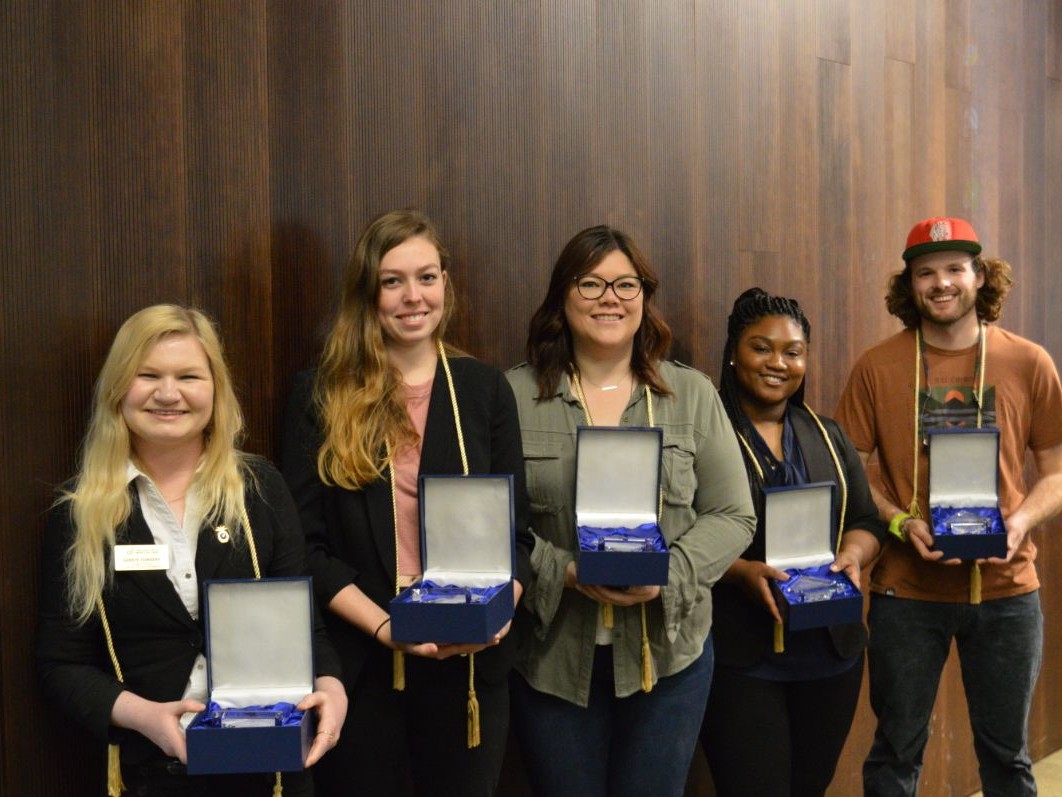 b06JqDpSQ2Ci7tLJkjsU_Capstone-and-Diamond-Key-Awards_Spring-2018-073