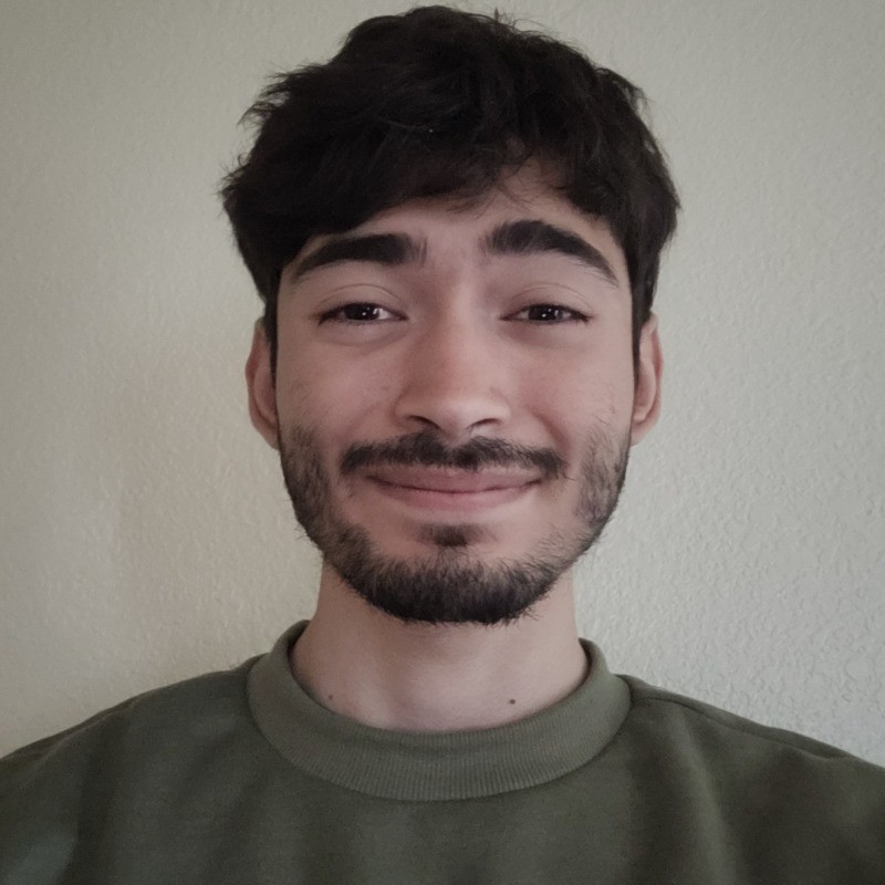 Picture of student assistant, Hugo Gutierrez