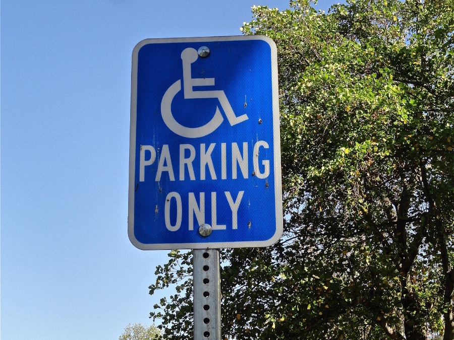 Handicap parking only sign
