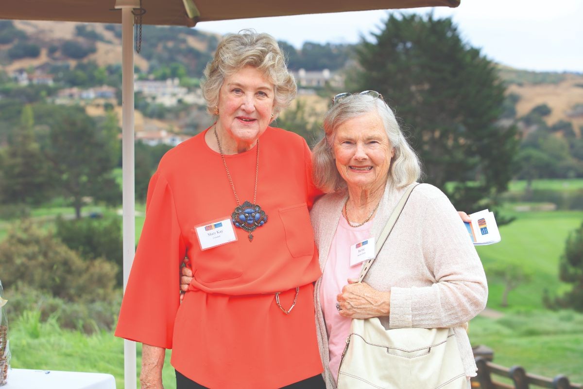 2017 Community Woman of Distinction Mary Kay Crockett (left) and 2020 honoree Bertie Bialek Elliott.