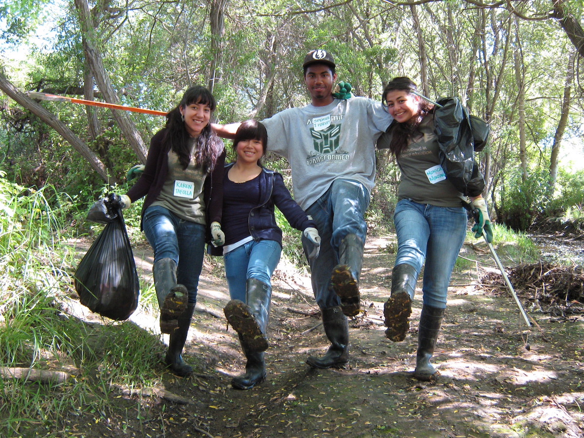 RON students at Salinas creek