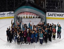 Alumni at San Jose Sharks hockey game